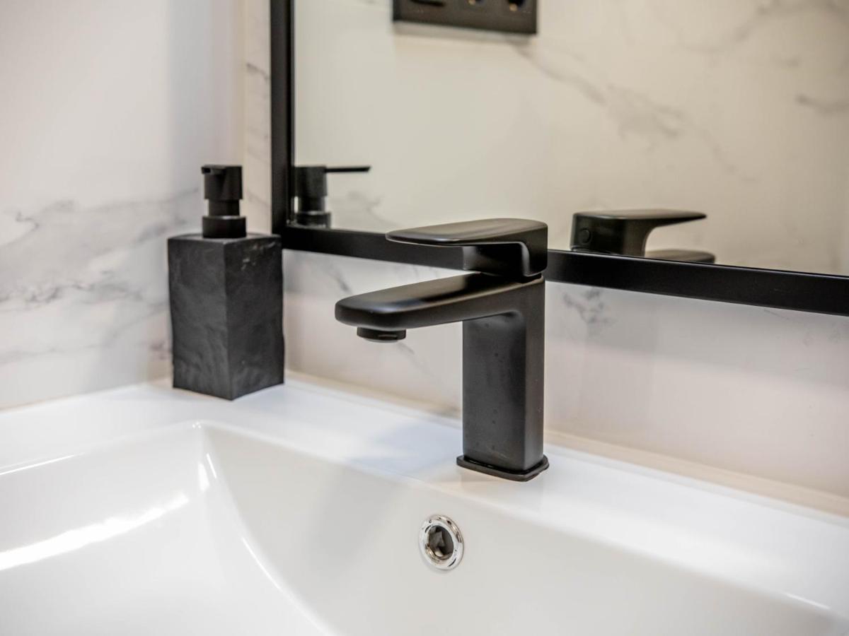 Tuguest Avenida Madrid Apartment Granada