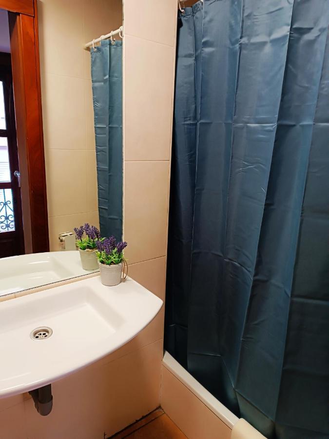 Apartment Corrala De San Anton. Sencillo En Pleno Centro *