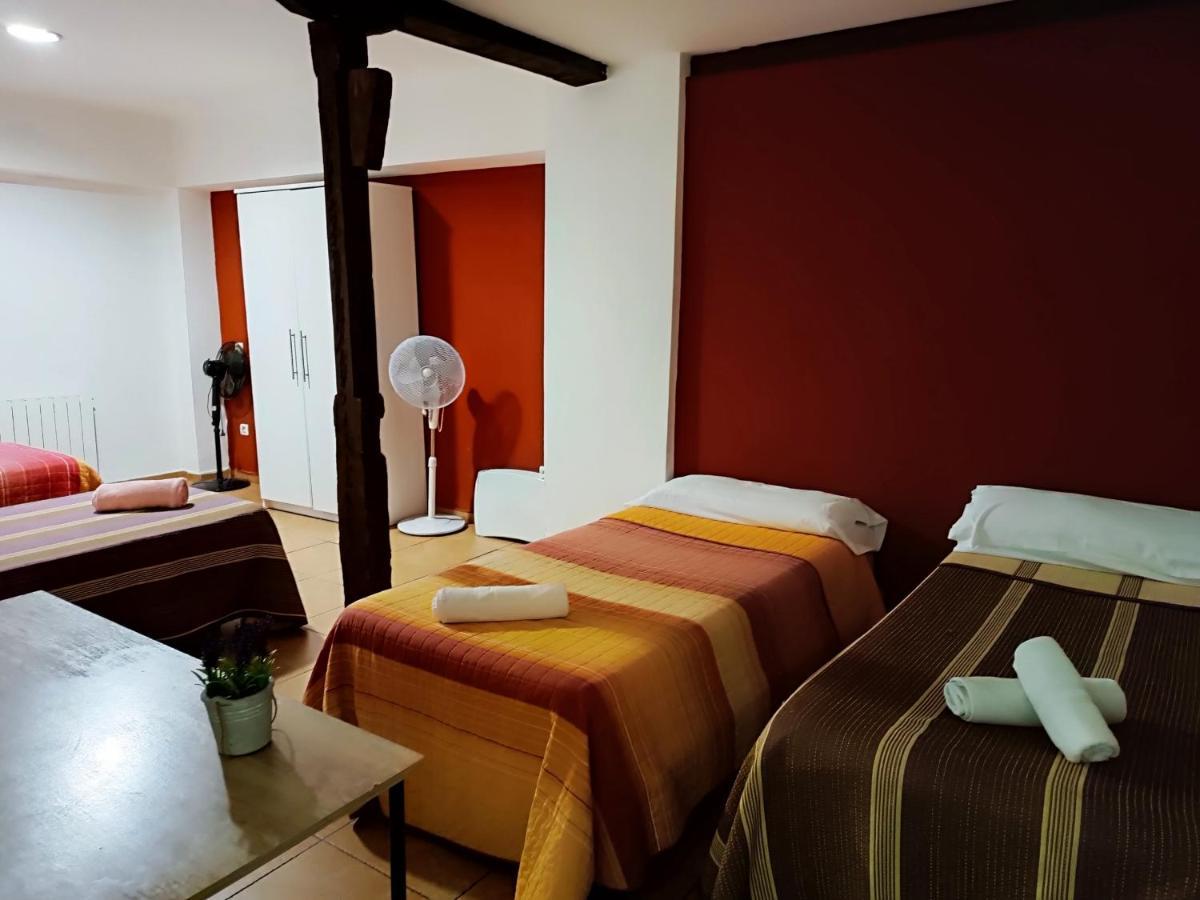 Apartamento Corrala De San Anton. Sencillo En Pleno Centro *