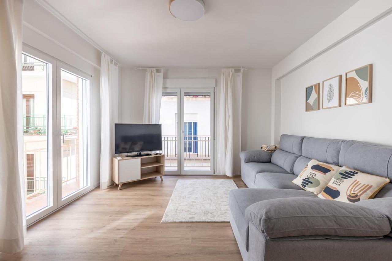 Amplio, Nuevo Y 100% Accesible // Center Apartment *