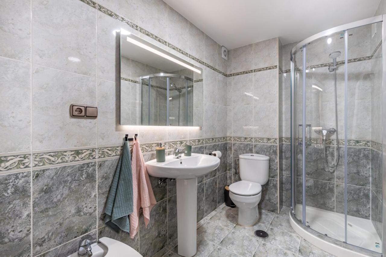 Amplio, Nuevo Y 100% Accesible // Center Apartment *