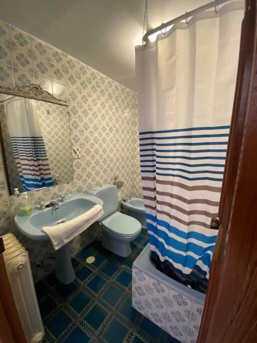 Apartamento Piso En El Centro De Granada. Parking Opcional