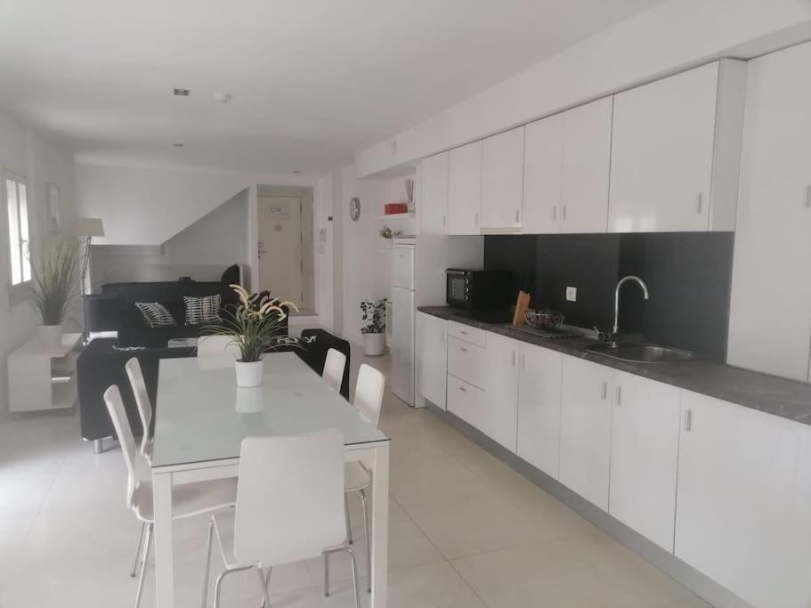 Apartamento Spacious Loft / Literally At The Foot Of Alhambra *