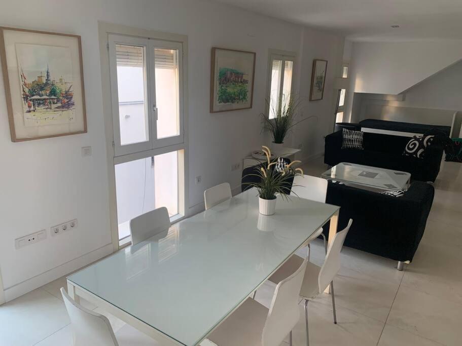 Spacious Loft / Literally At The Foot Of Alhambra Apartamento Granada