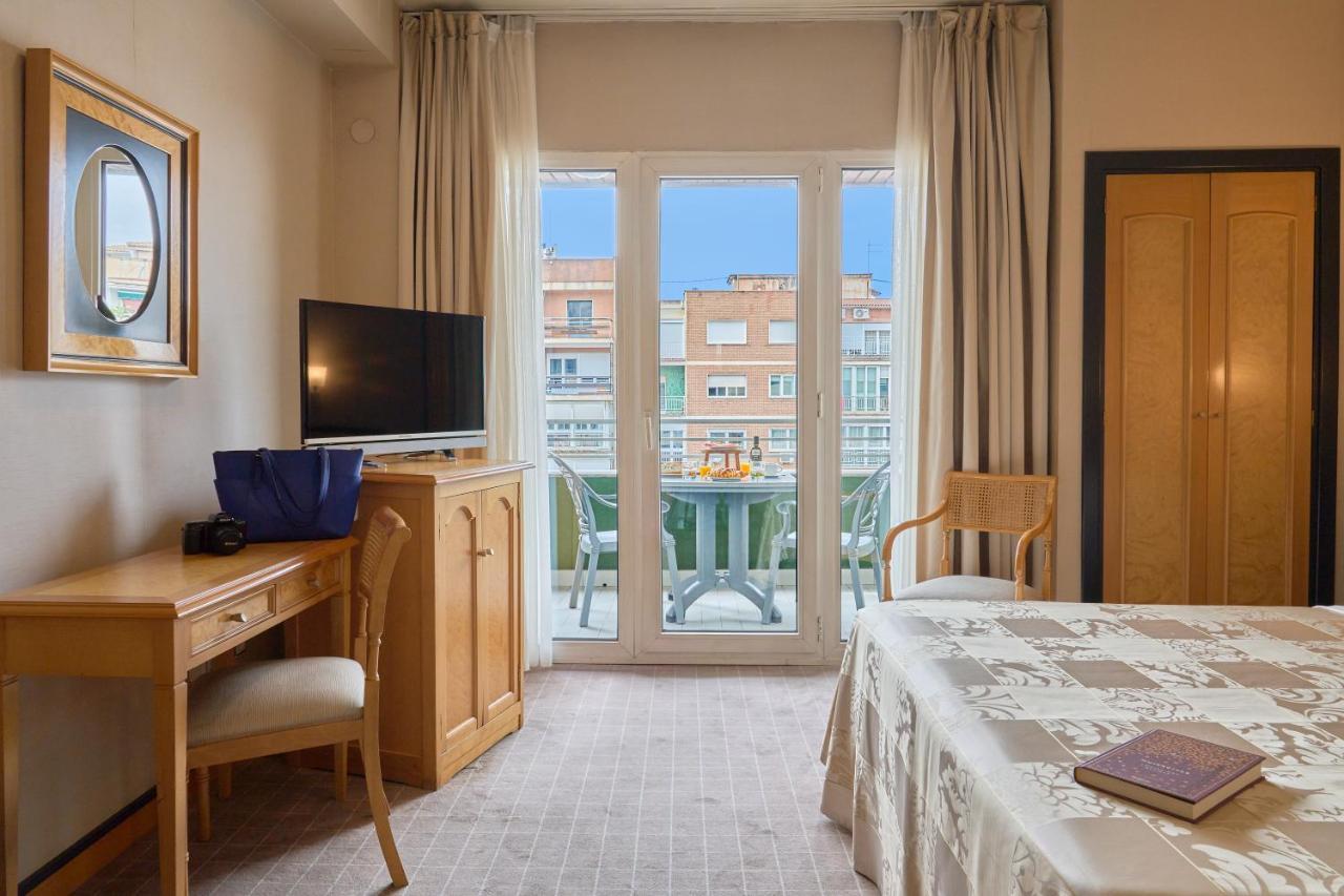 Hotel Maciá Condor 4*