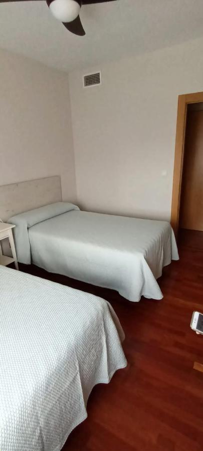 Doble Independiente Con Bano Compartido Granada