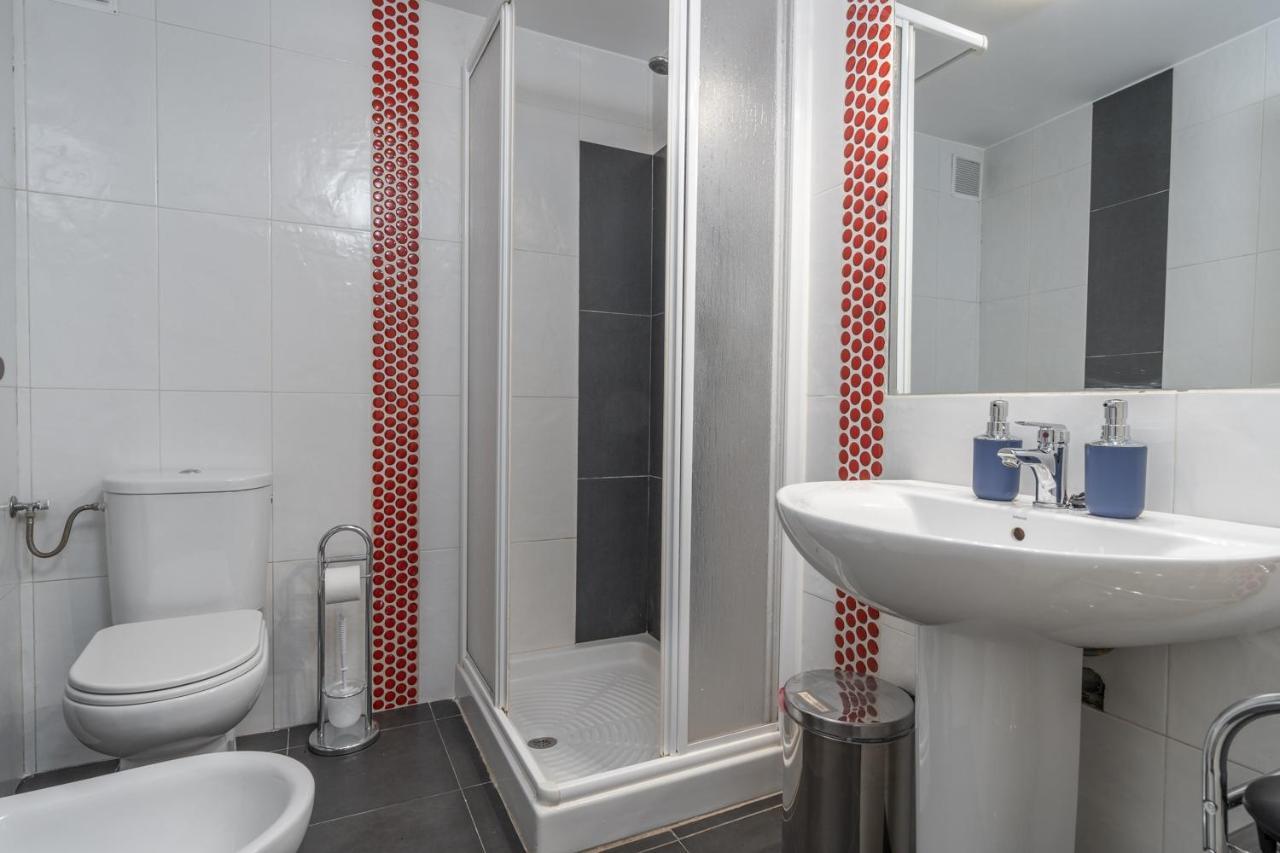Tuguest Santa Paula Iii *