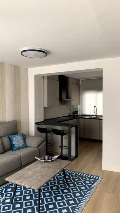 Soleada, Amplia Y Renovada Vivienda Сasa de vacaciones