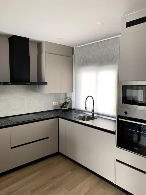 Сasa de vacaciones Soleada, Amplia Y Renovada Vivienda