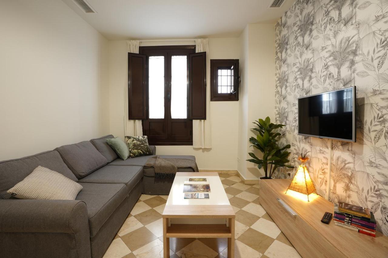 Apartment Adanar-Las Columnas *