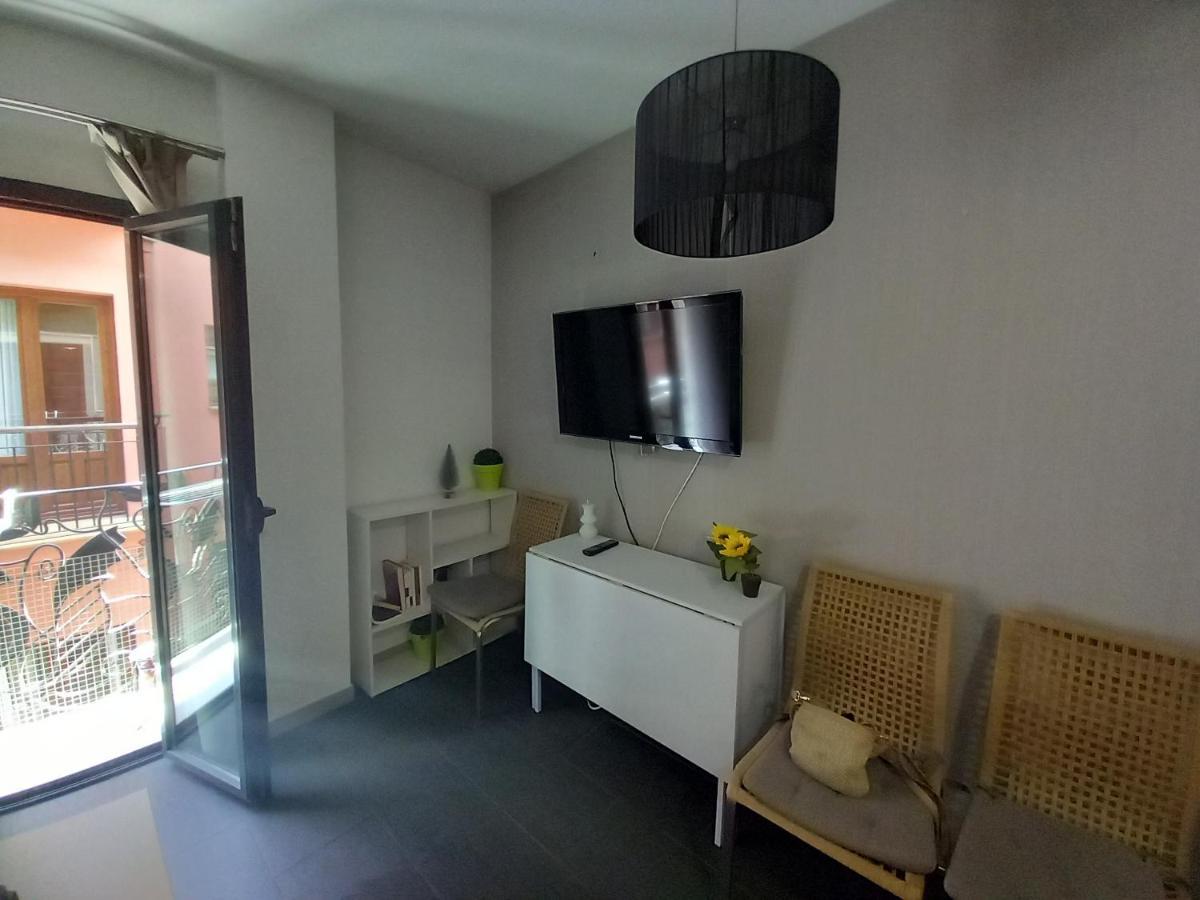 Clavel Nazari Apartamento