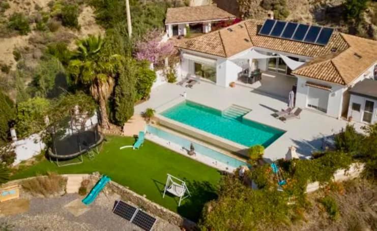 Casa Sierra, A Stunning Spanish Rural Retreat Villa Granada
