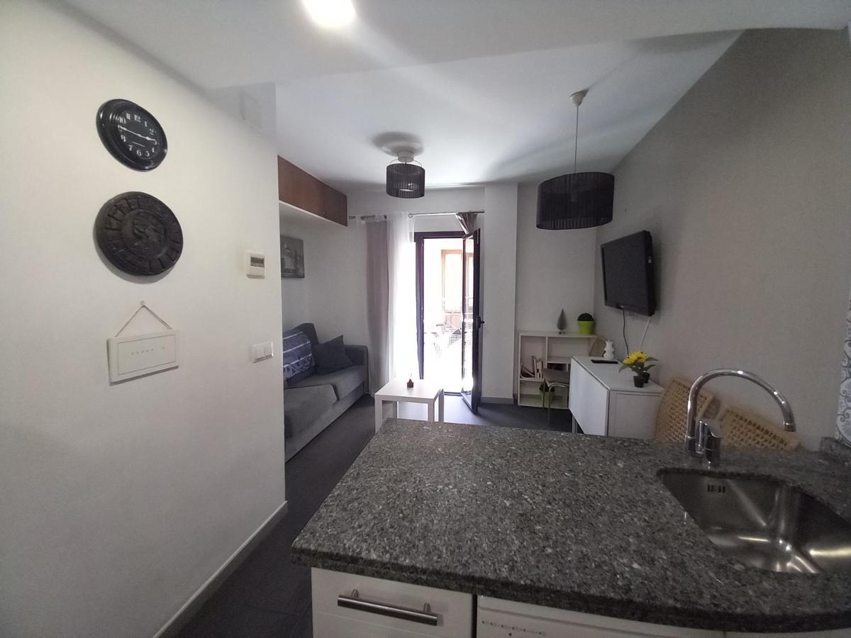 Clavel Nazari Apartamento *