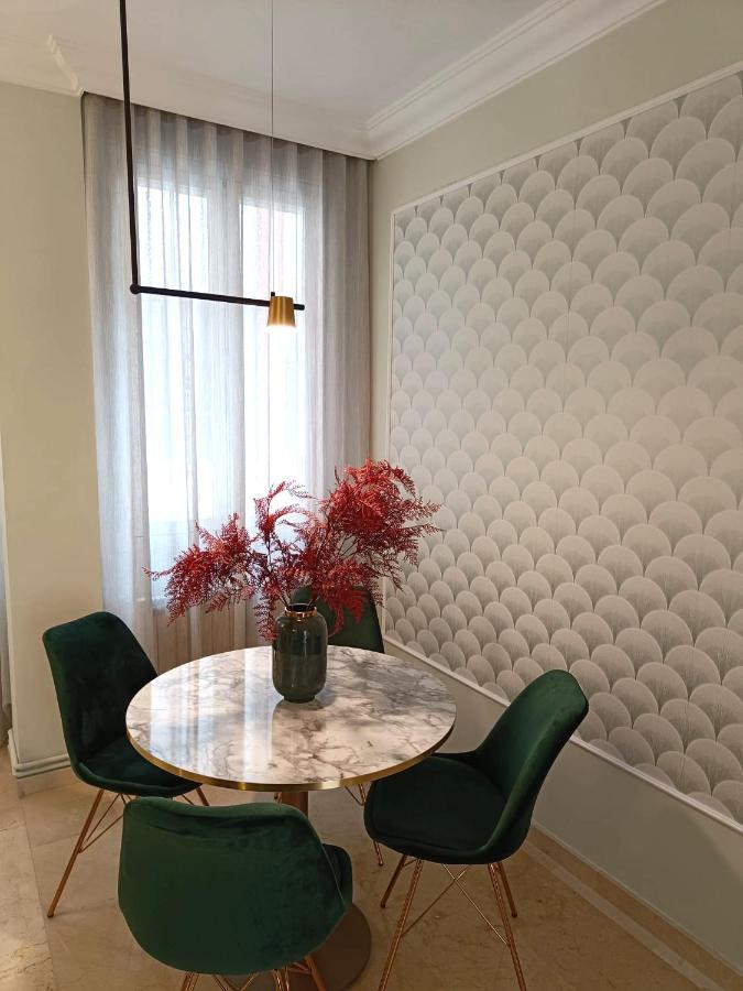 Pie De Torre Catedral Apartment