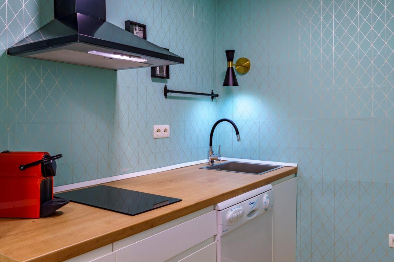 Mariana & Ganivet - Hostatel Apartment *