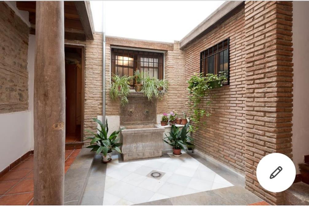 Piso En Centro Historico Frente Alhambra *