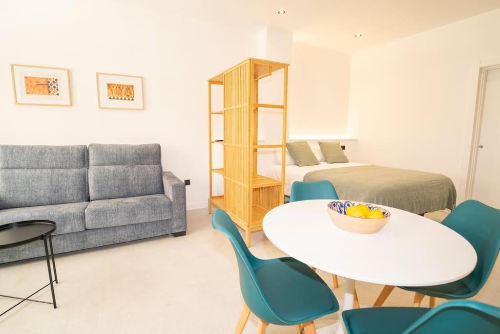 Center Cathedral Apartment *