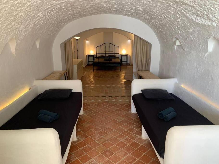 Authentic Cave In Old City Centre Granada