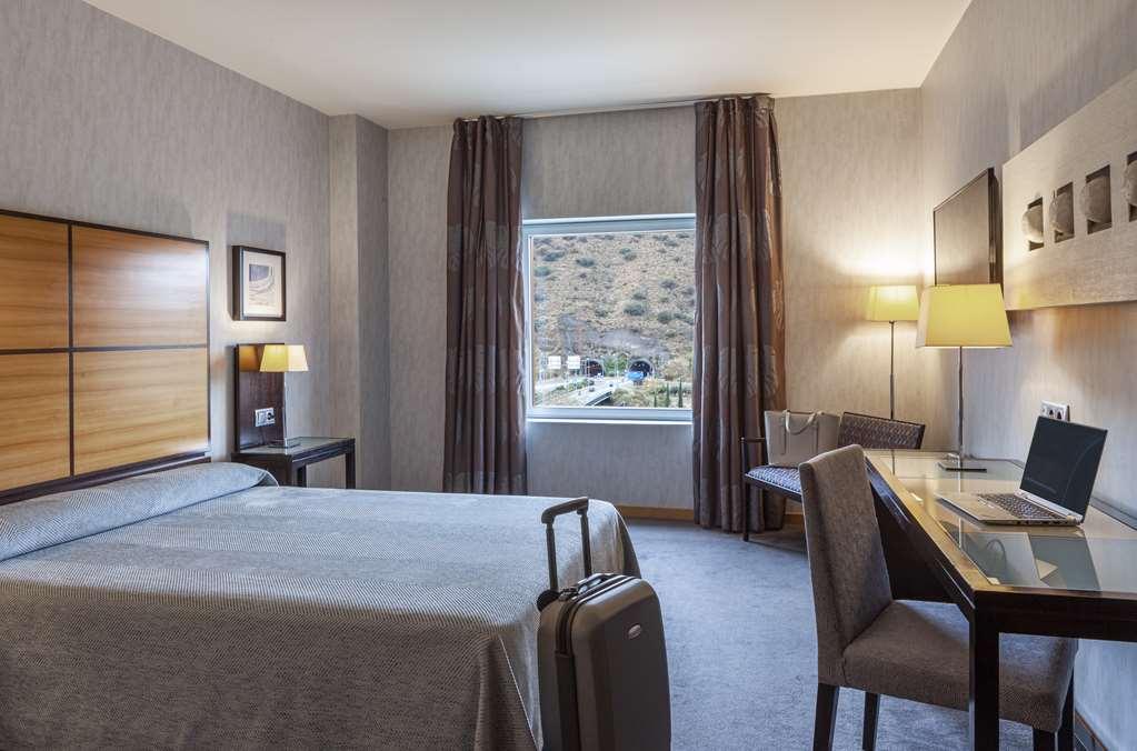 Hotel Macia Real De La Alhambra *