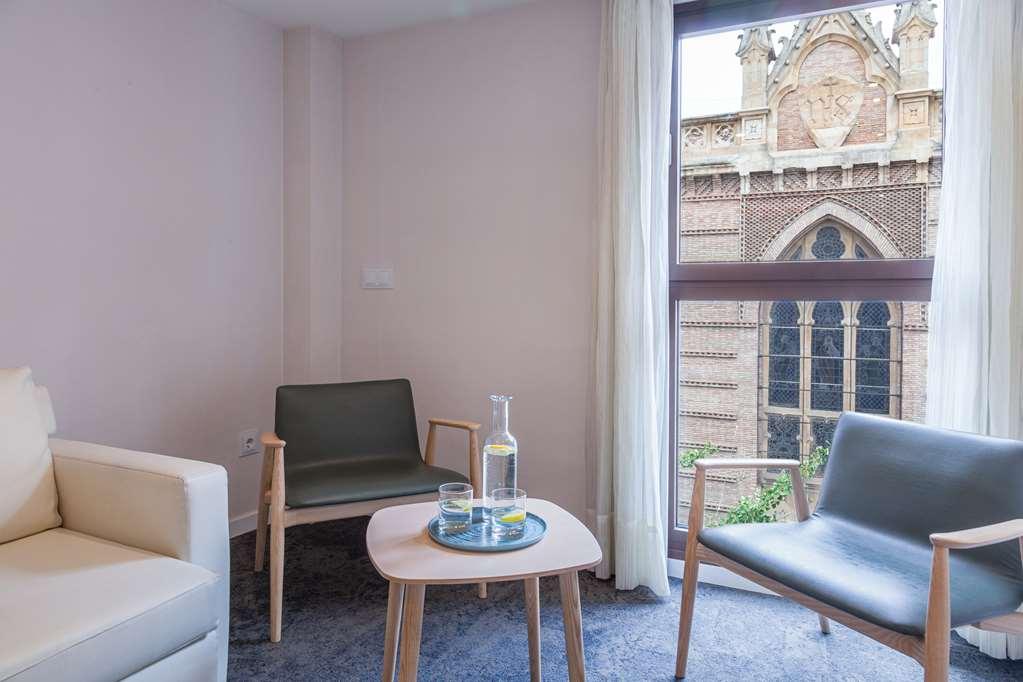 Hotel Five Senses And