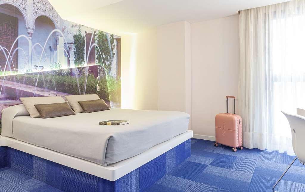 Hotel Five Senses And *