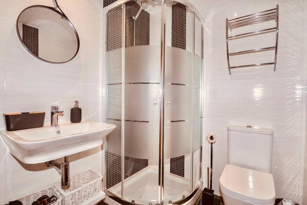 Postigo Catedral Con Parking Opcional Apartment Granada