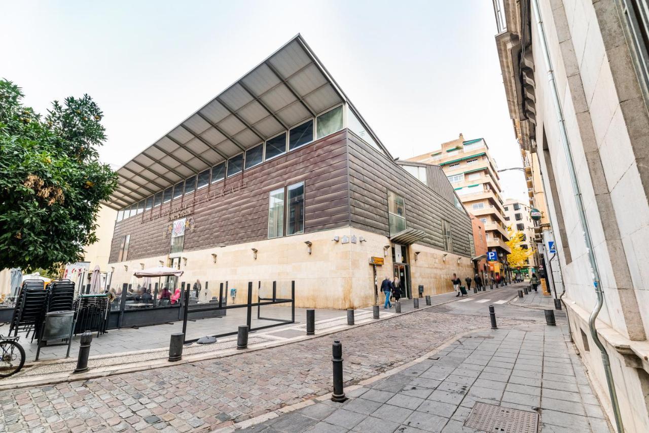 Piso Junto A Mercado De San Agustin Y Catedral En Apartment *
