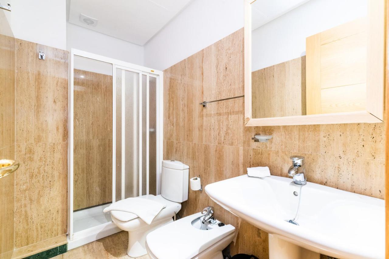 Apartment Piso Junto A Mercado De San Agustin Y Catedral En Granada