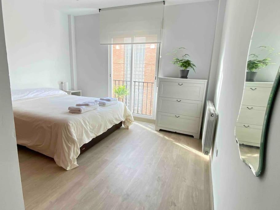 Casa Con Piscina Comunitaria En Albayzin Alto Granada