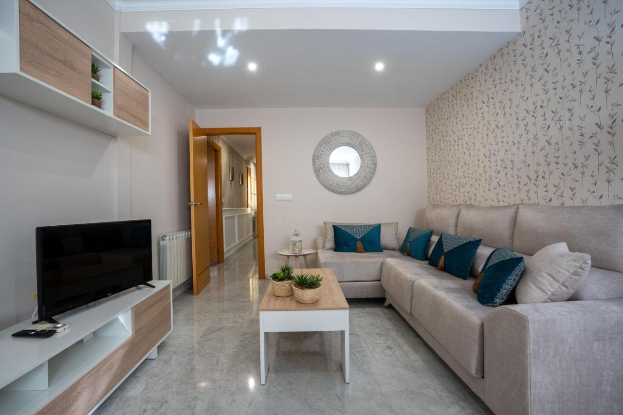 Reina Aixa- Centro Apartment