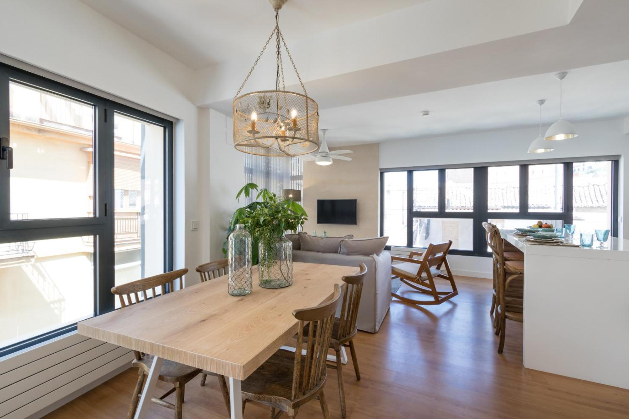 Chezmoihomes Plaza Nueva Premium *