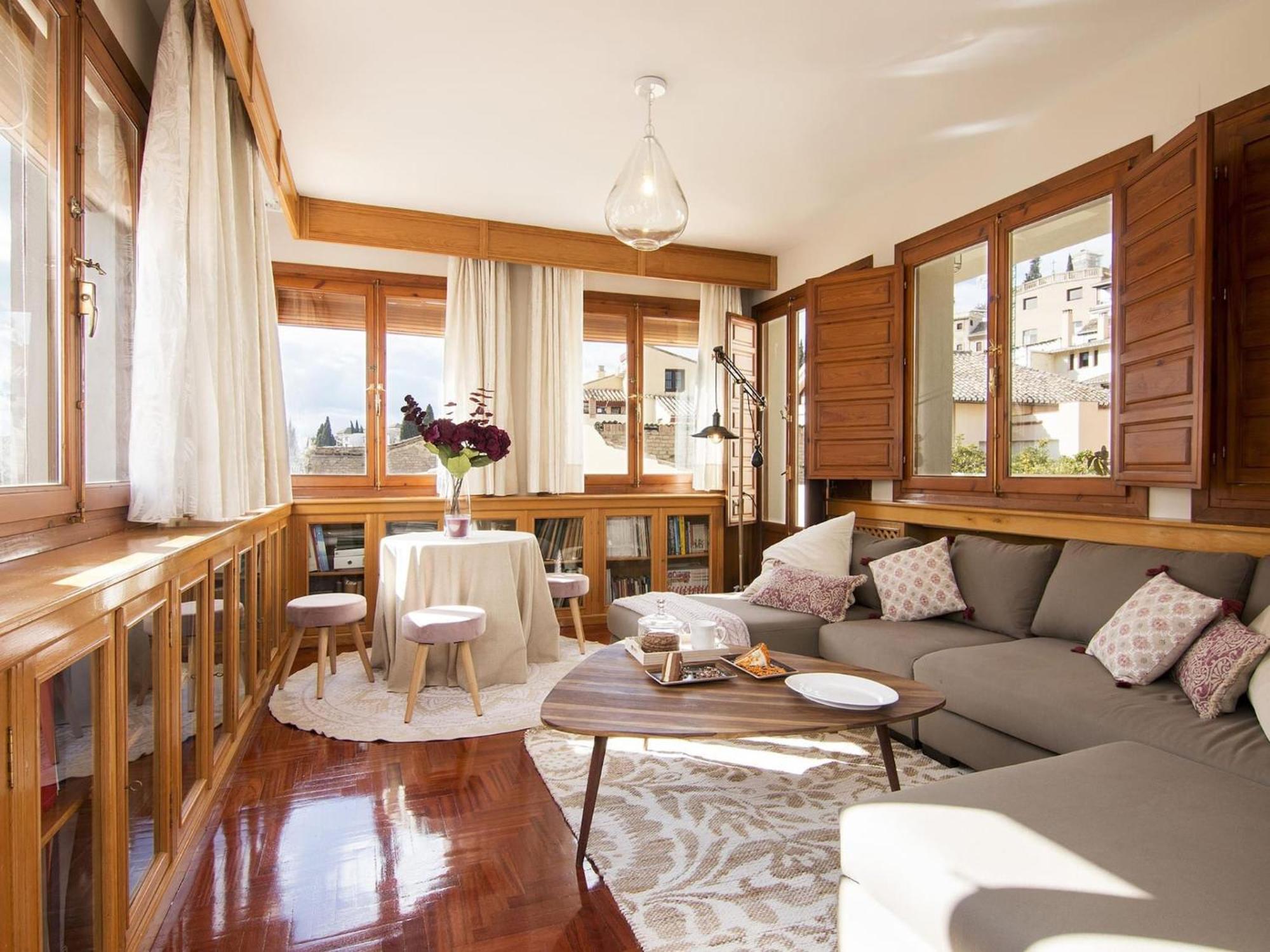Chezmoihomes Alhambra Penthouse *