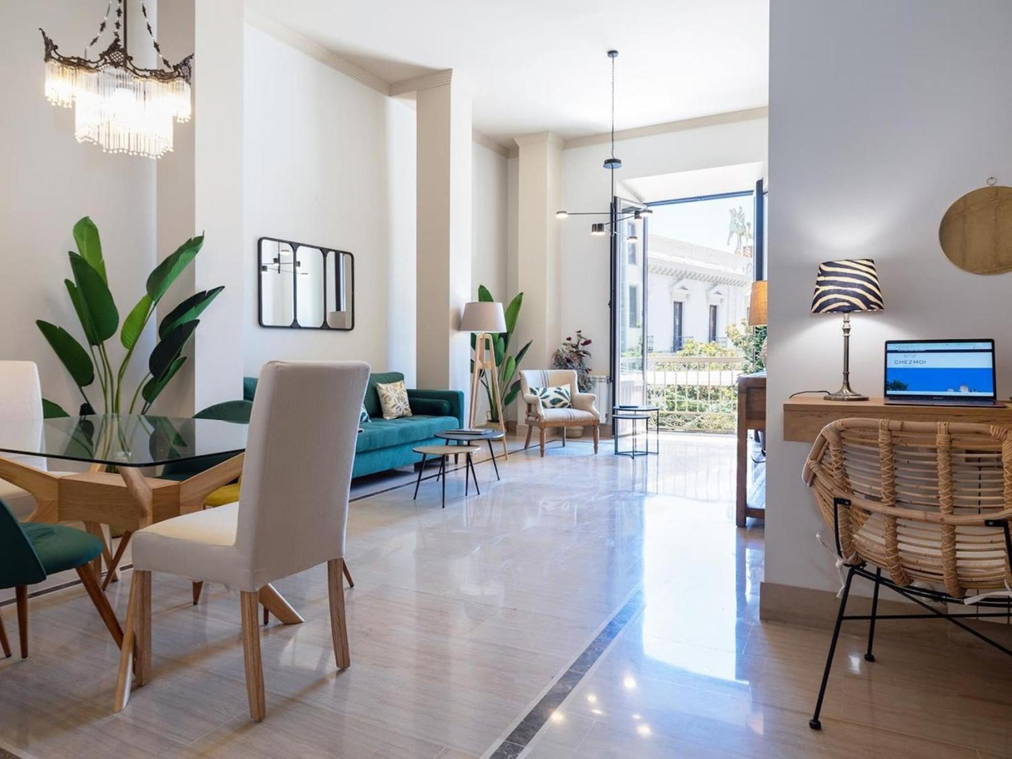 Chezmoihomes Town Hall Granada
