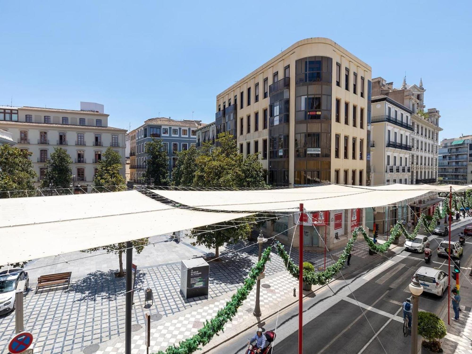 Chezmoihomes Town Hall * Granada