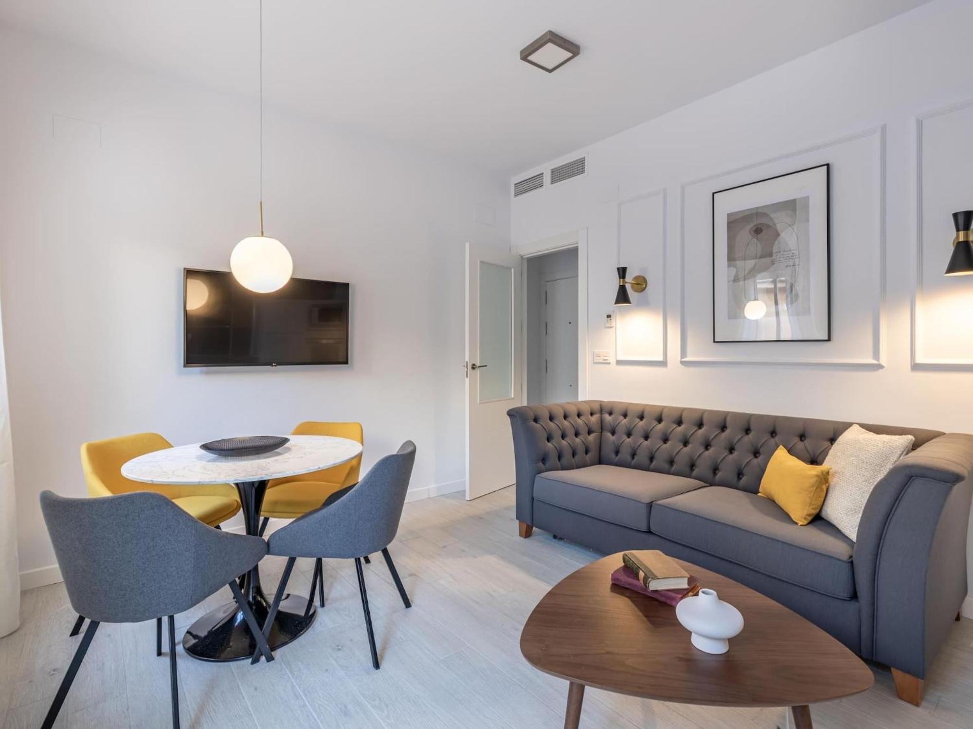 Stylish And Elegant 1 & 2 Bedroom I * Granada