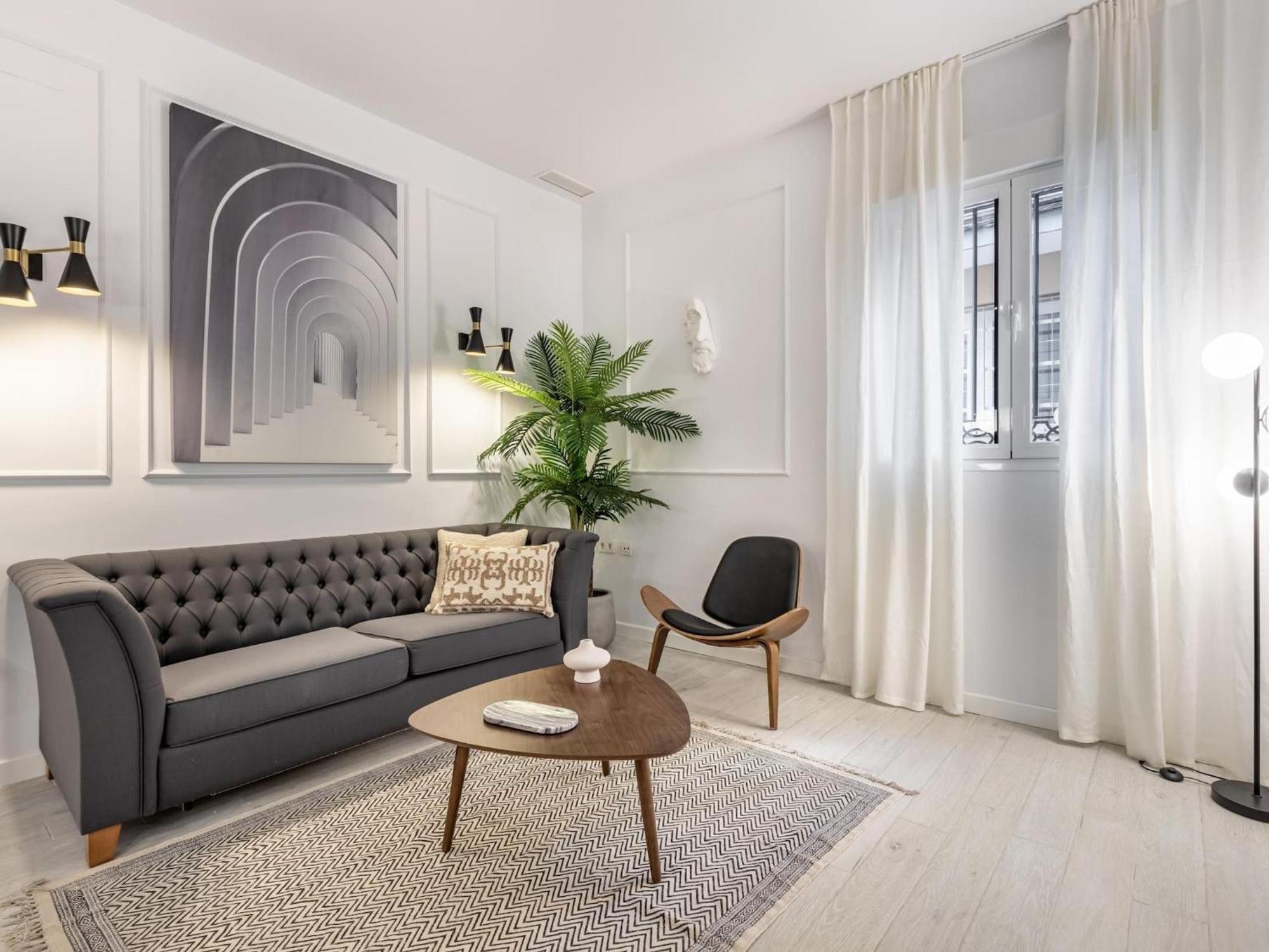 Stylish And Elegant 1 & 2 Bedroom I Apartment