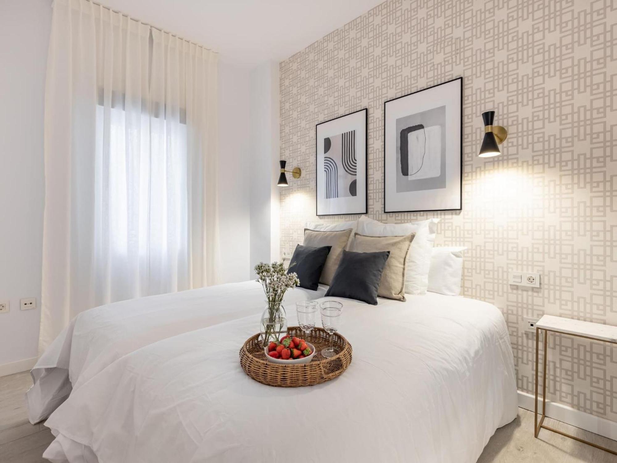 Stylish And Elegant 1 & 2 Bedroom I * Granada