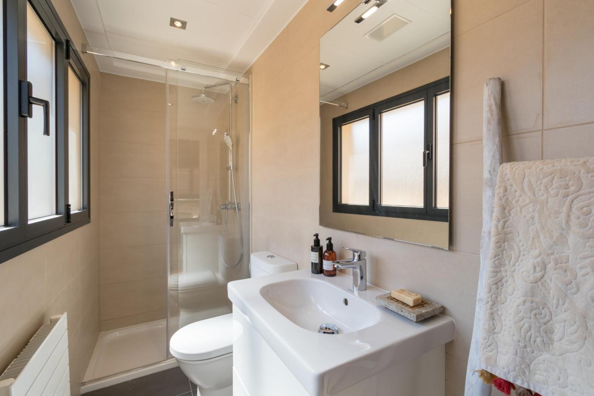 Chezmoihomes Plaza Nueva Premium *
