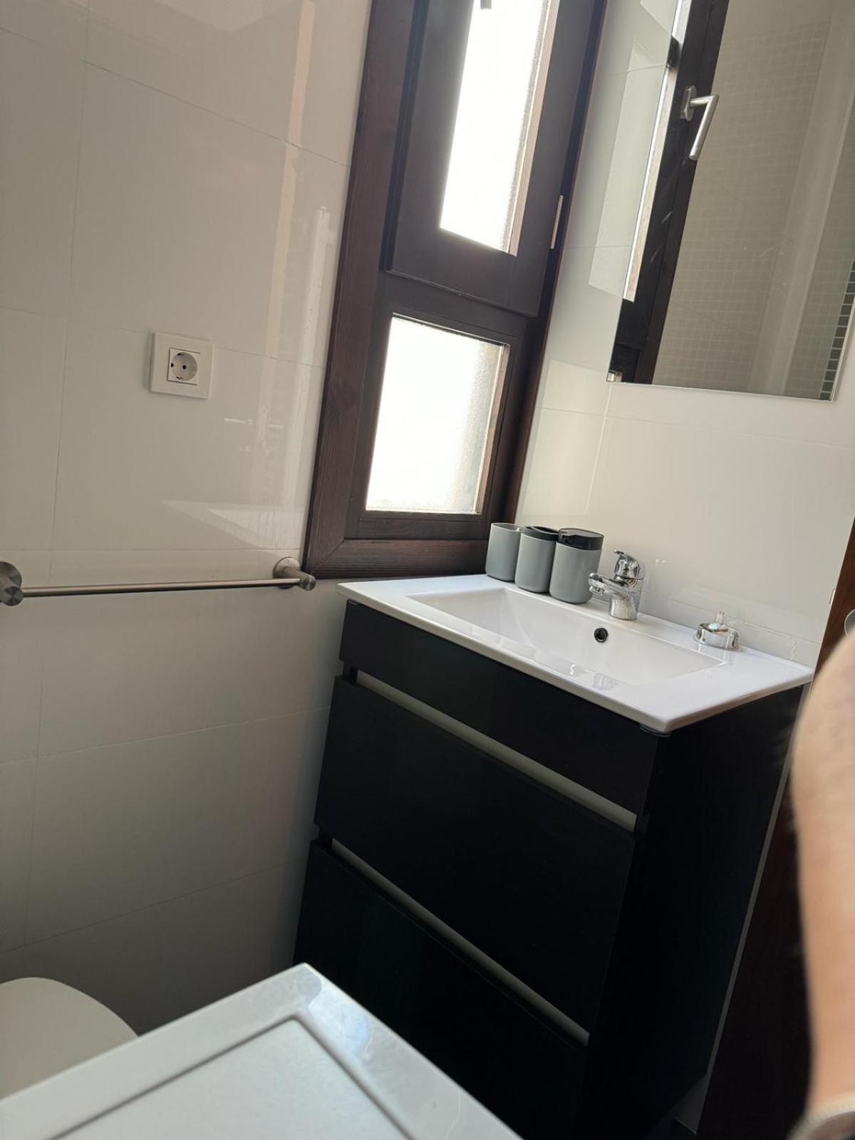 Home4u Apartamento Centro De * Granada