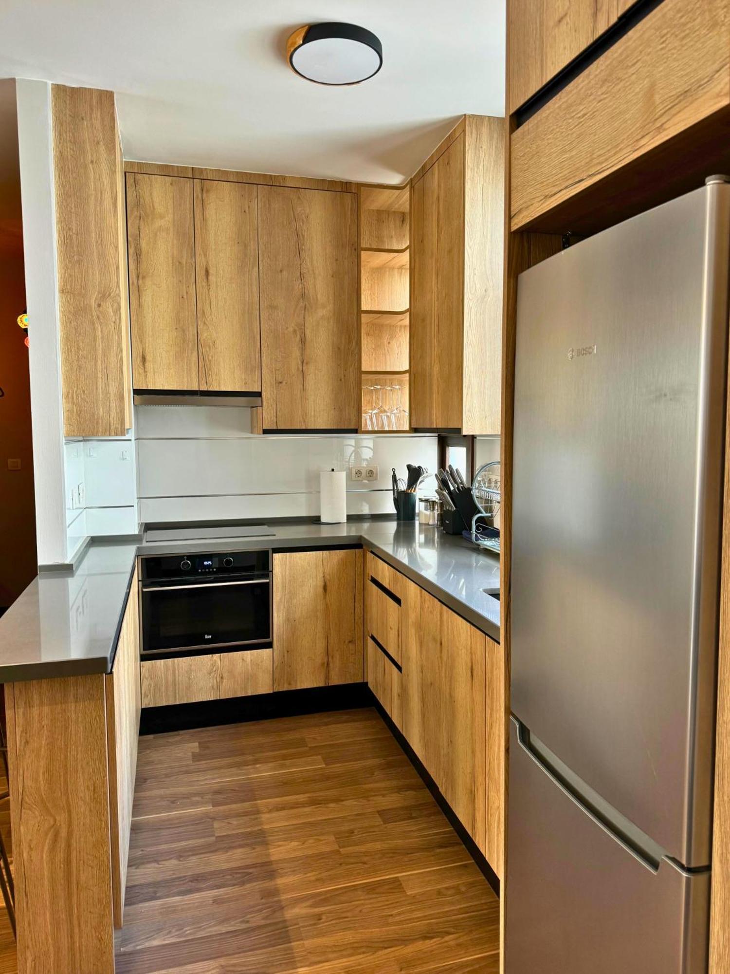 Home4u Apartamento Centro De * Granada