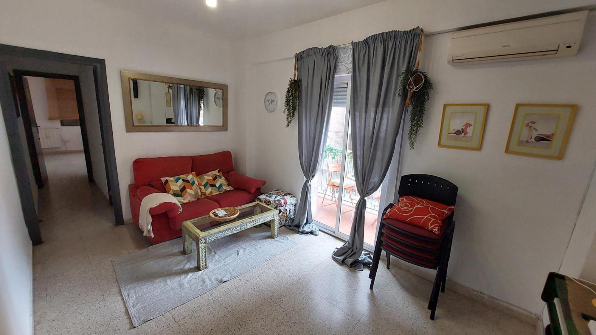 Céntrico Piso Con Aparcamiento * Granada