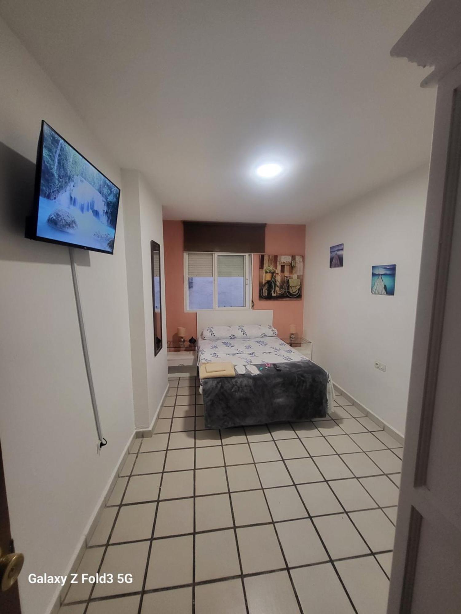Muy Centrica. Habitación en casa particular