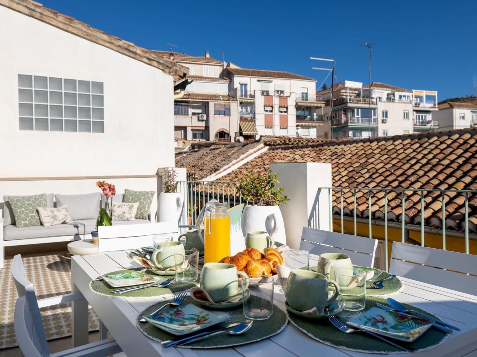 Gloria 10pax Parking Free Granada
