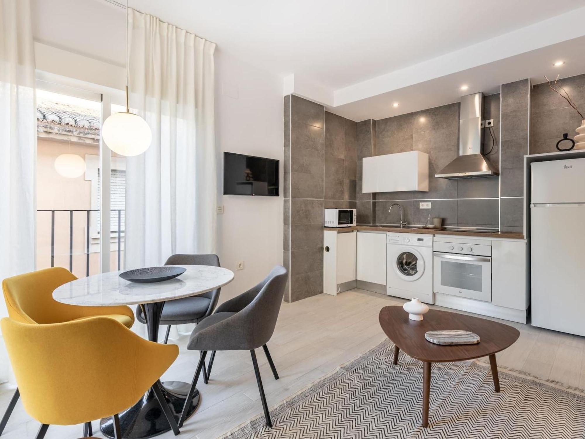 Stylish And Elegant 1 & 2 Bedroom I Granada