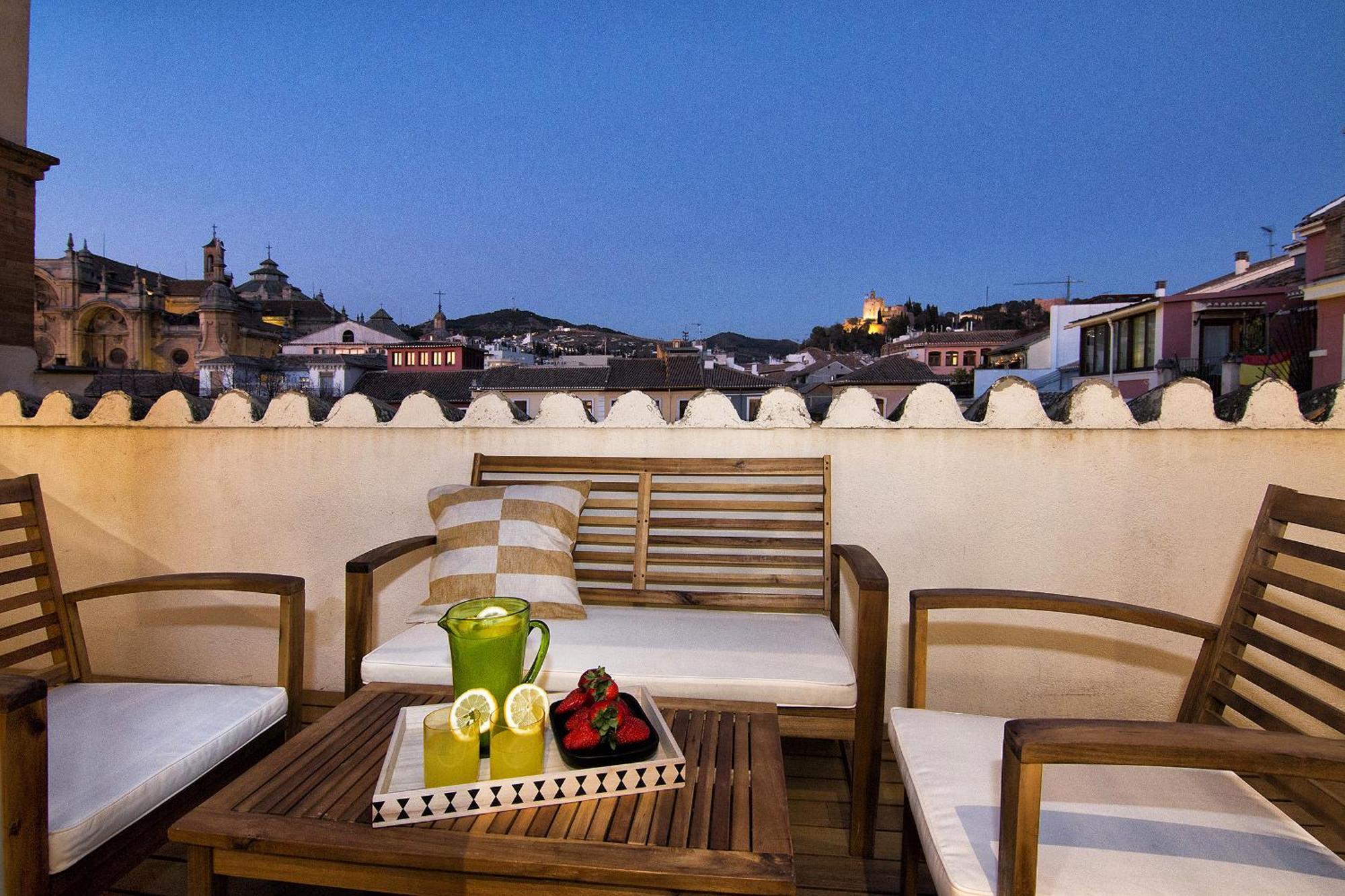 Bibrambla Penthouse Over Cathedral Apartment