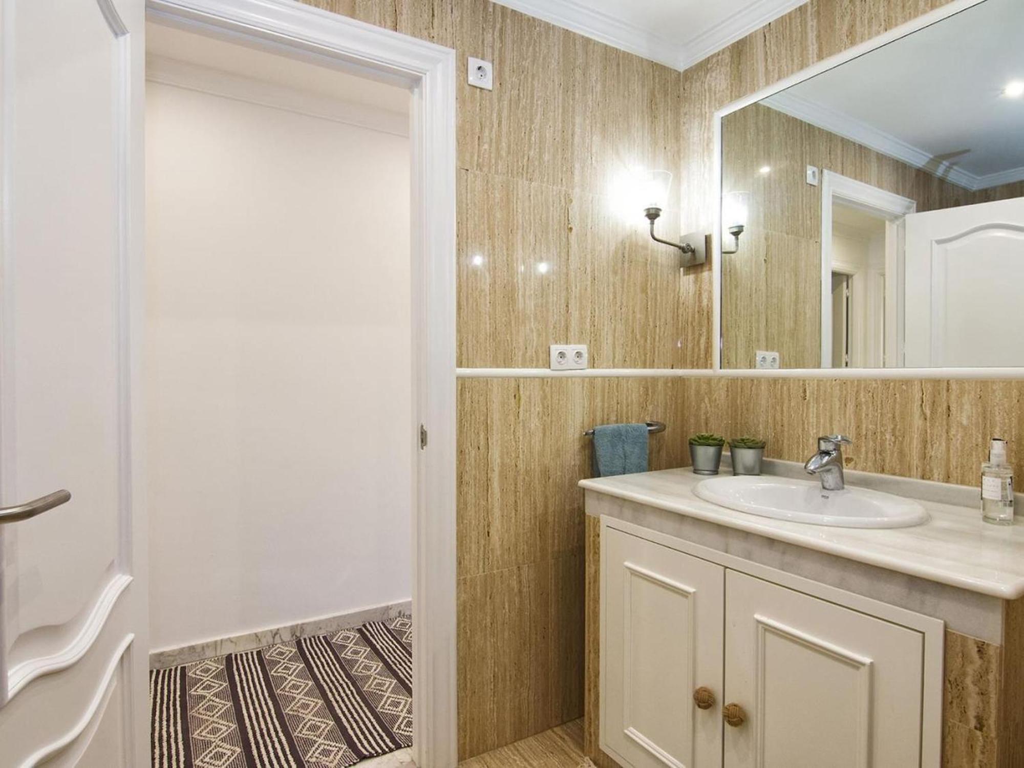 Glow And Elegant In Center Free Parking Apartment *