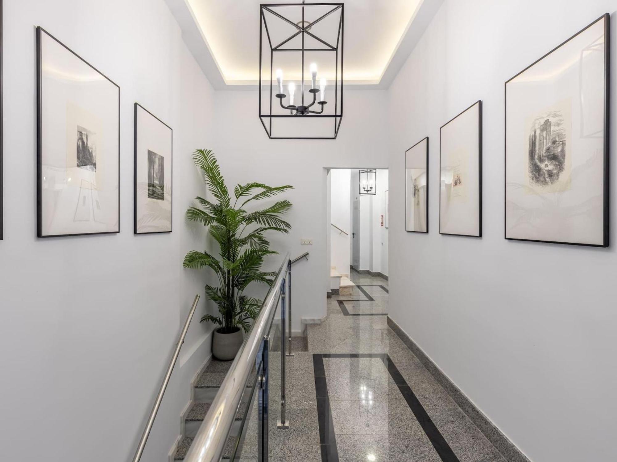 Apartment Stylish And Elegant 1 & 2 Bedroom I