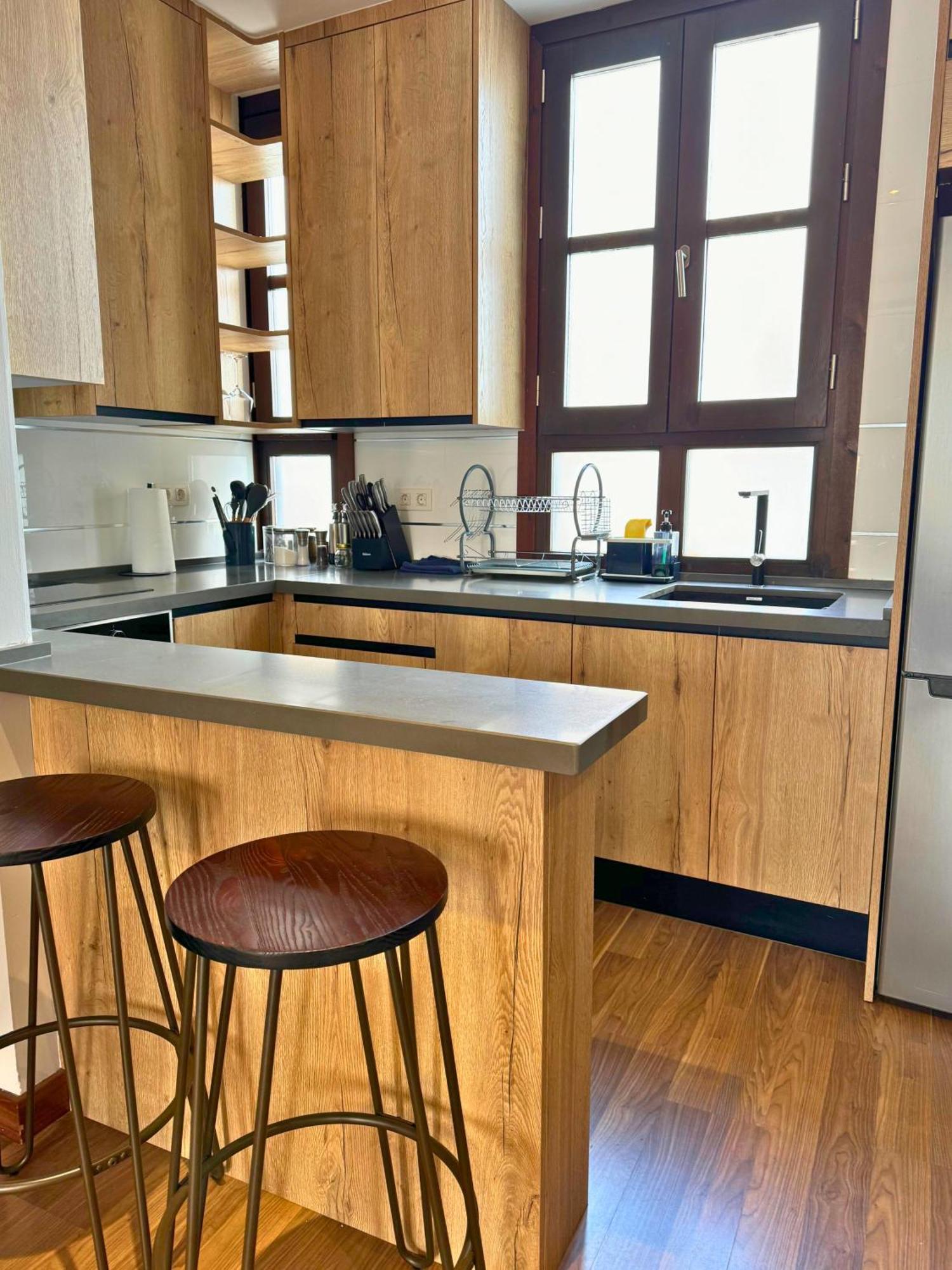 Home4u Apartamento Centro De * Granada