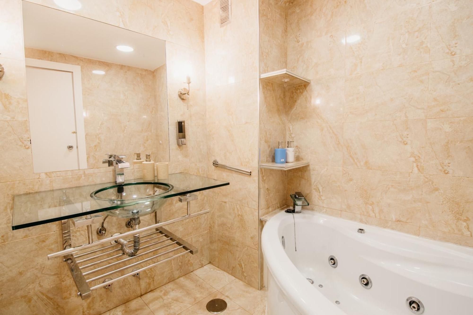 Apartamento Tuguest Maria Luisa - Free Parking
