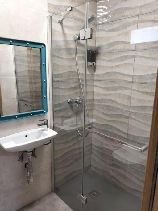 Nueva Con Llaves Bano Privado Apartamento